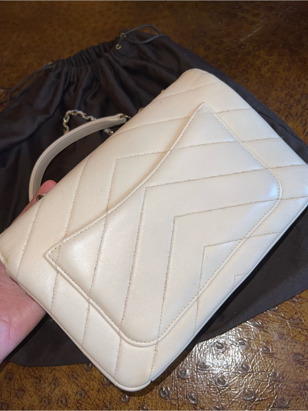 Authentic Chanel Envelop flap - Picture 2 of 16